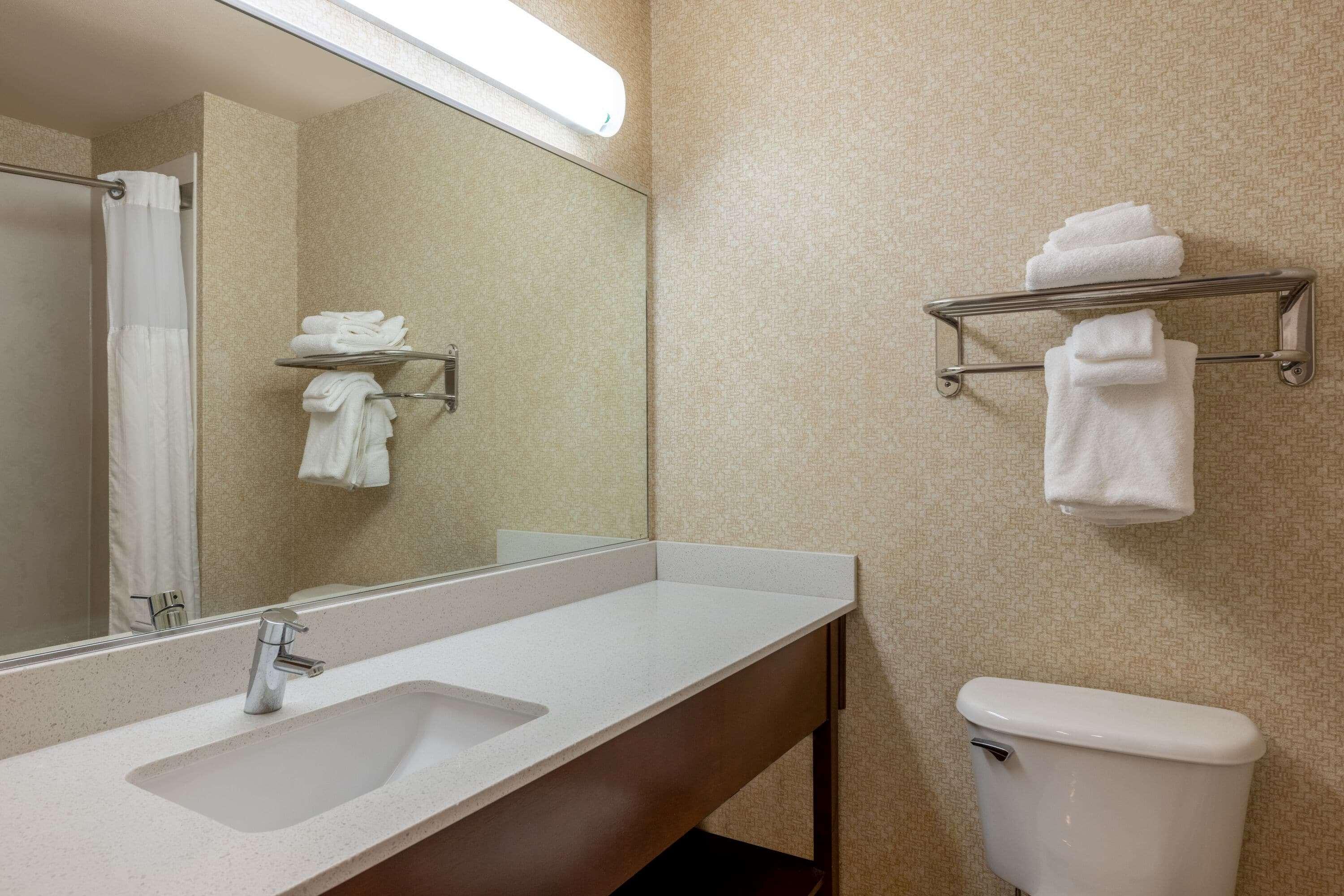 Hotel Wingate By Wyndham Gillette Extérieur photo