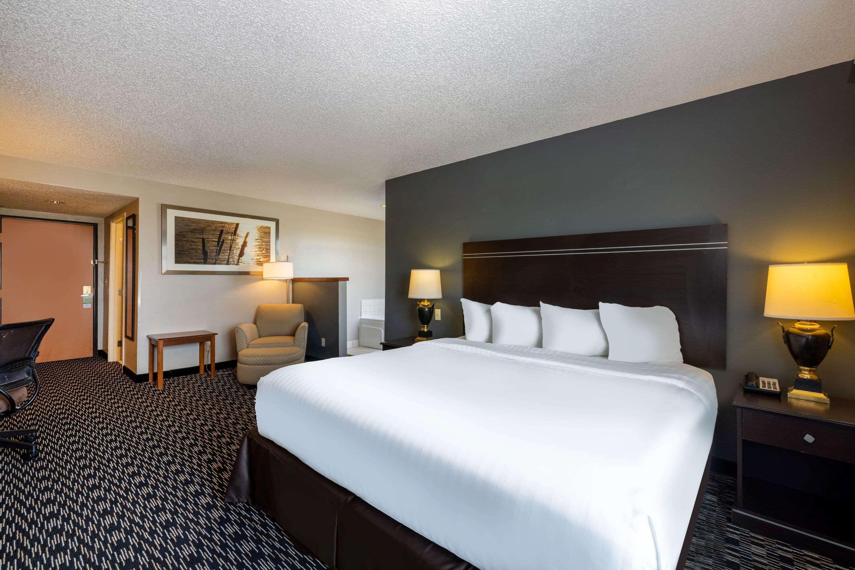 Hotel Wingate By Wyndham Gillette Extérieur photo