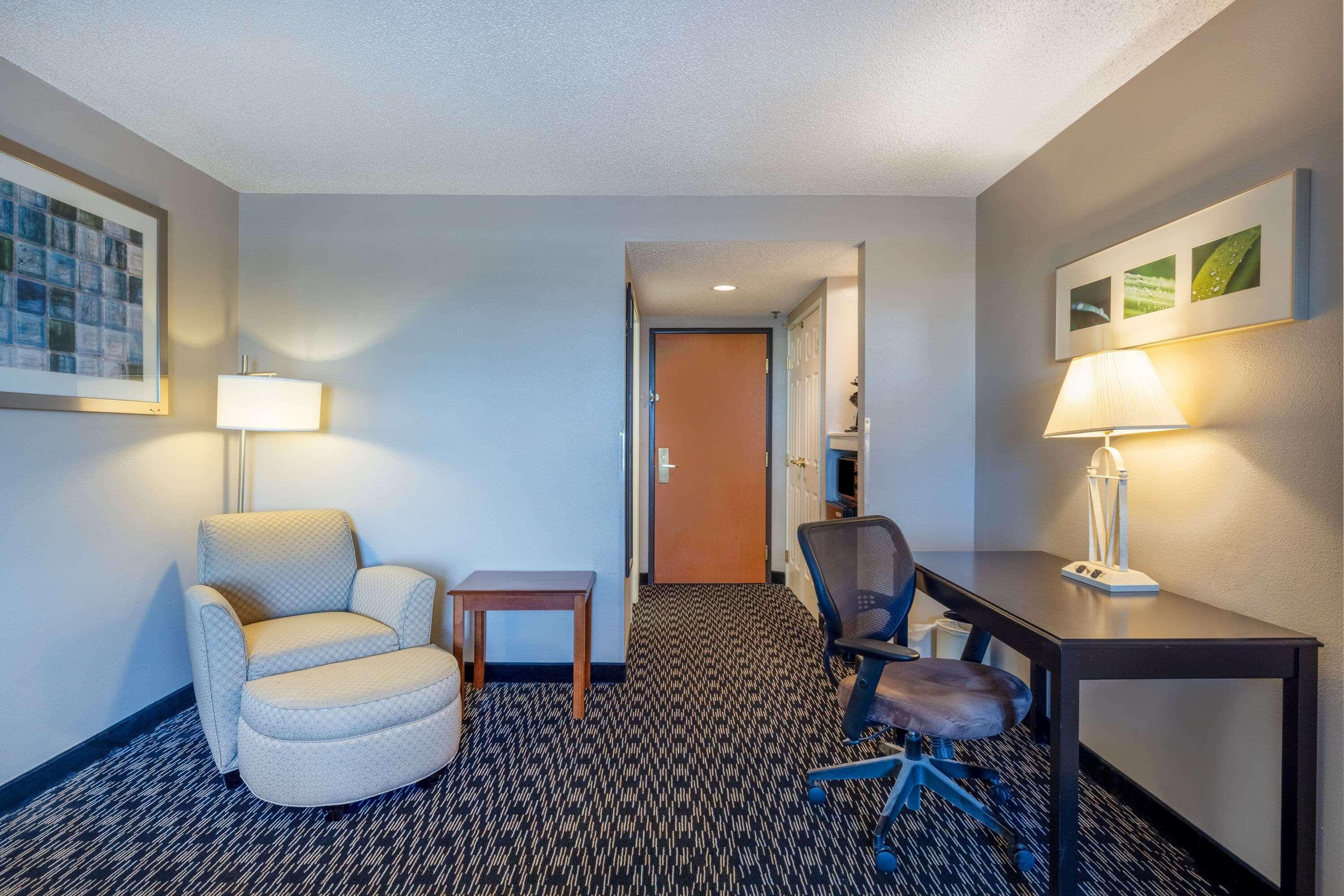 Hotel Wingate By Wyndham Gillette Extérieur photo