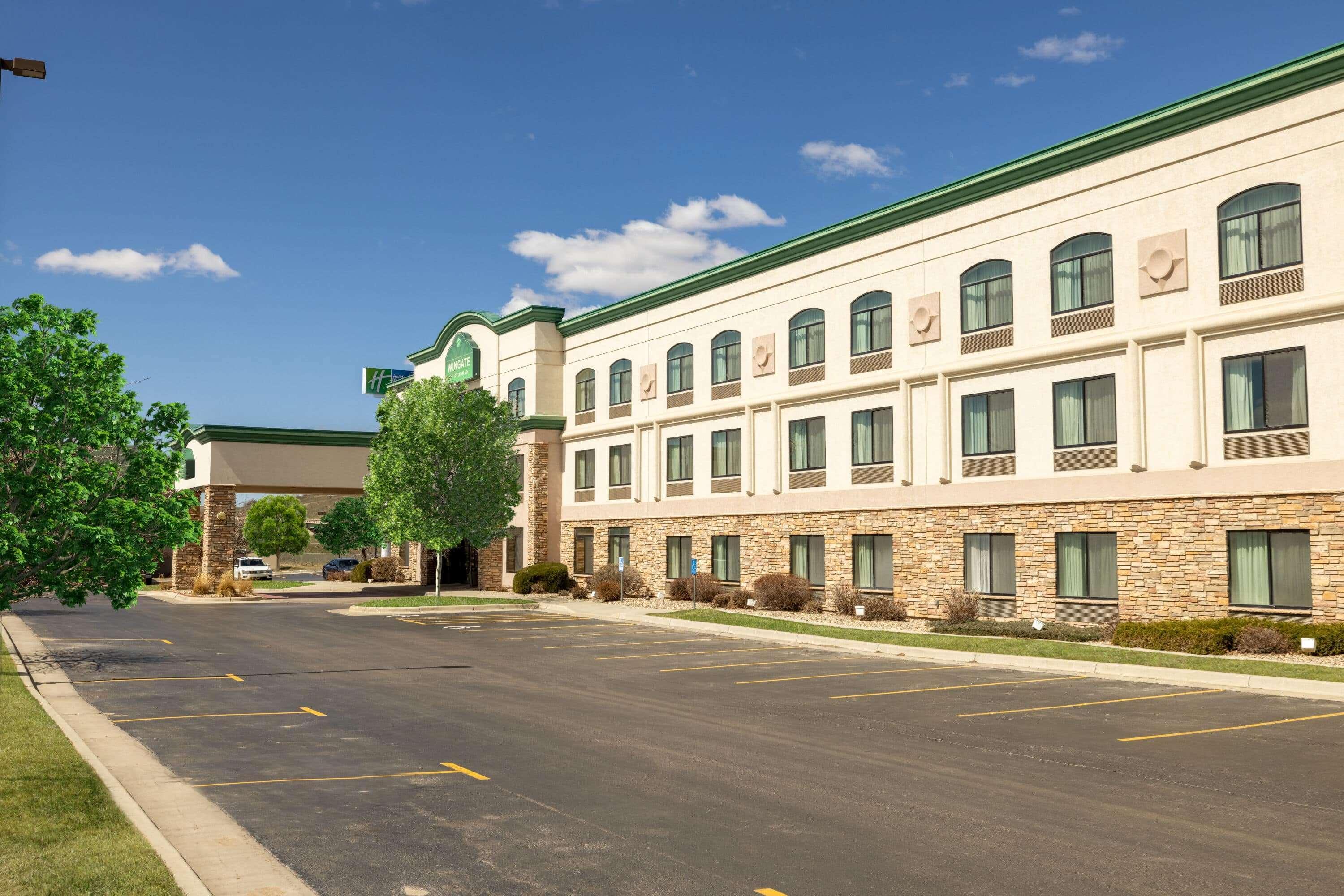 Hotel Wingate By Wyndham Gillette Extérieur photo